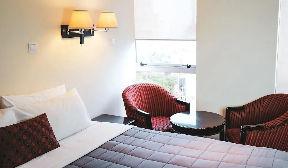 Trinity Hotel Wellington 3*,