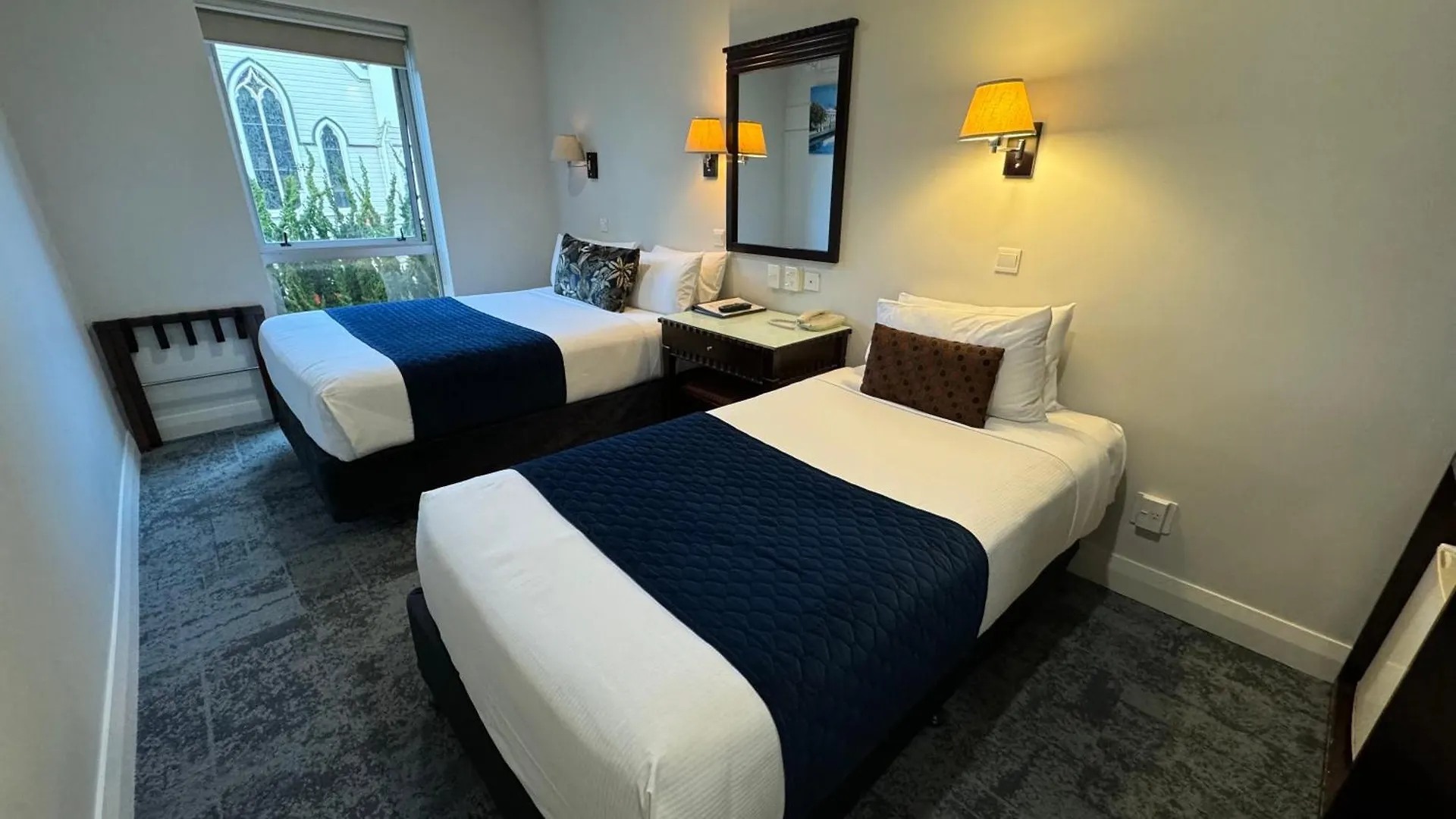 Trinity Hotel Wellington 3*,
